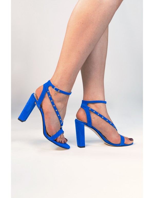 Sandalia de tacón cuadrado en color azul con detalles... 2