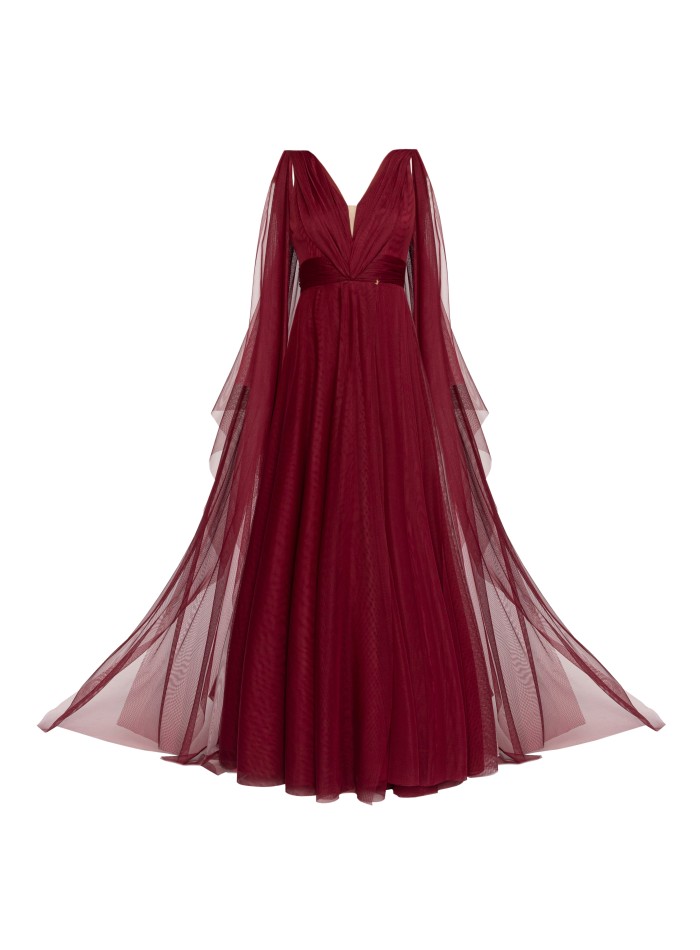 Vestido largo de tul burdeos con abertura lateral