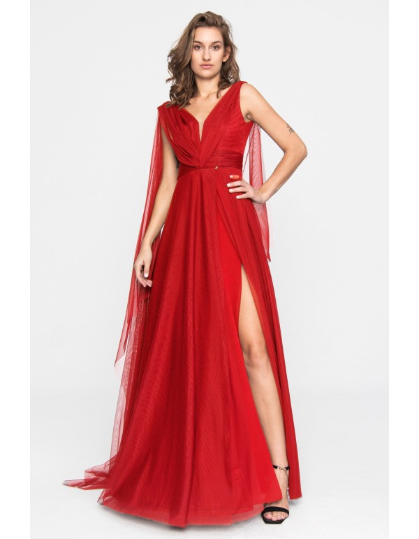 Long red tulle dress with V-neckline and side slit