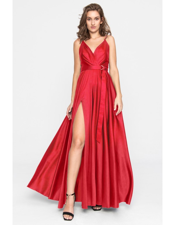 Long red dress with side slit and belt for guests