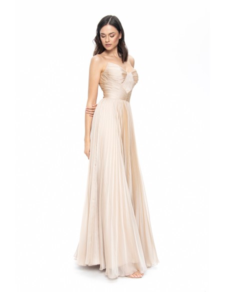 Vestido de fiesta palabra de honor plisado en satén beige
