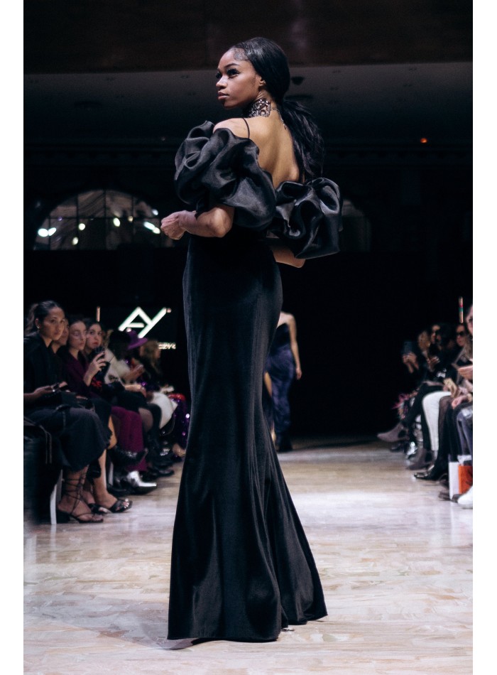 Black long party dress with volume and slit