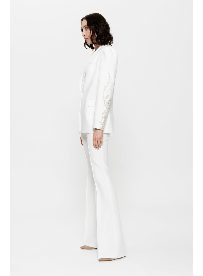Traje de pantalón blanco para mujer con blazer...