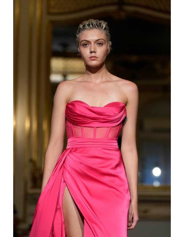 Robe longue de soirée rose avec encolure haute et fente... 2