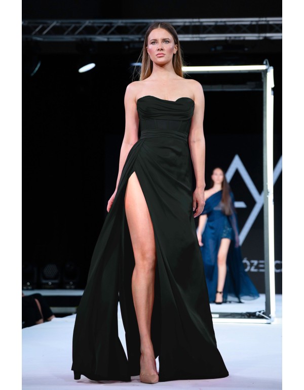 Long black evening dress with high neckline and high leg...