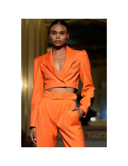 Blazer naranja corta con manga larga y abullonada