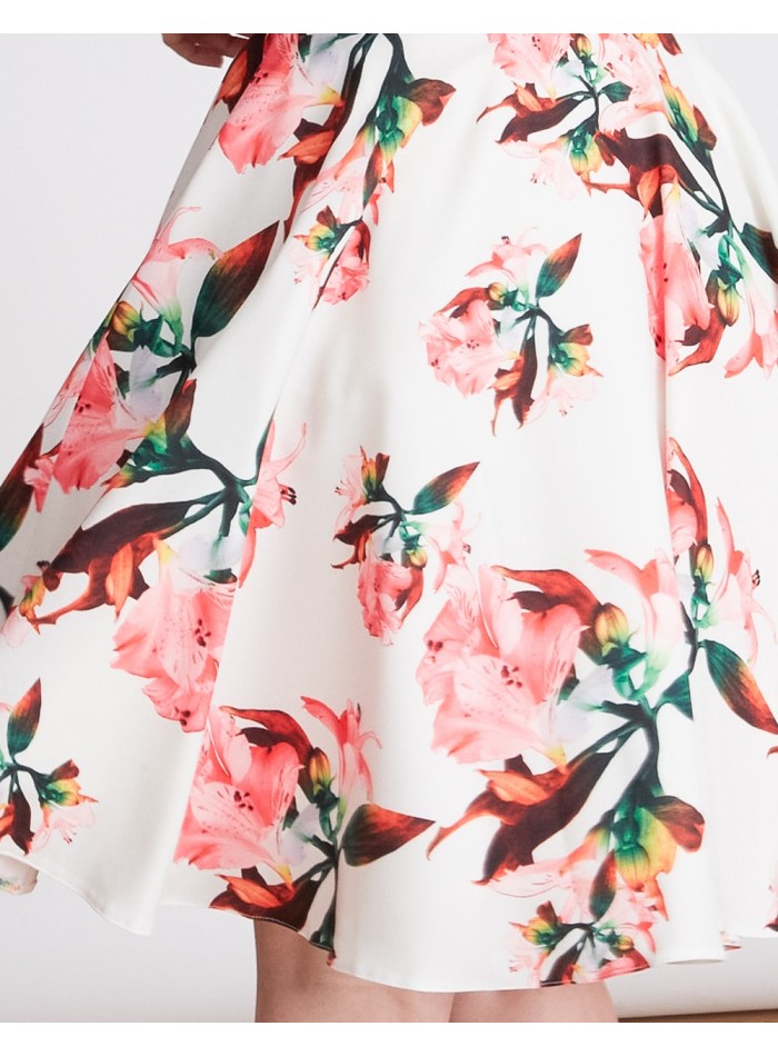 Falda de fiesta floral, por encima de la rodilla y con mucho vuelo de Lauren Lynn London