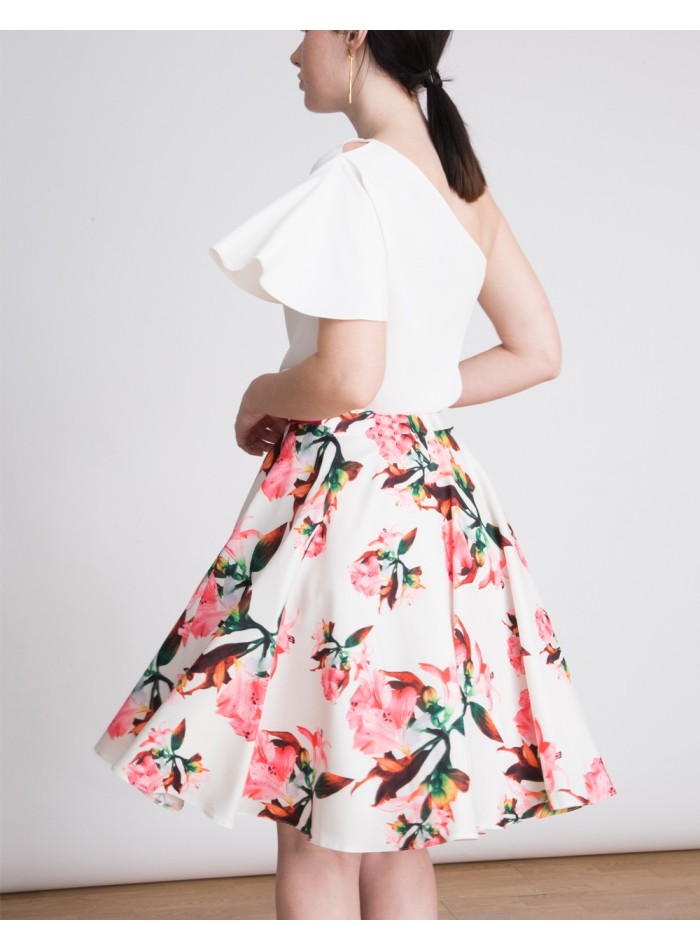 Falda de fiesta floral, por encima de la rodilla y con mucho vuelo de Lauren Lynn London