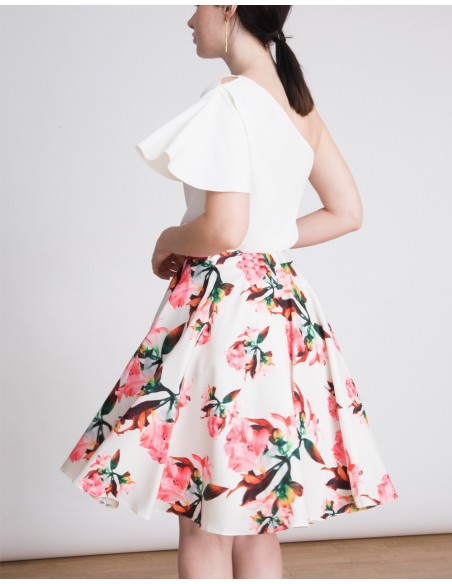 Falda de fiesta floral, por encima de la rodilla y con mucho vuelo de Lauren Lynn London Falda de fiesta floral, por encima de la rodilla y con mucho vuelo de Lauren Lynn London