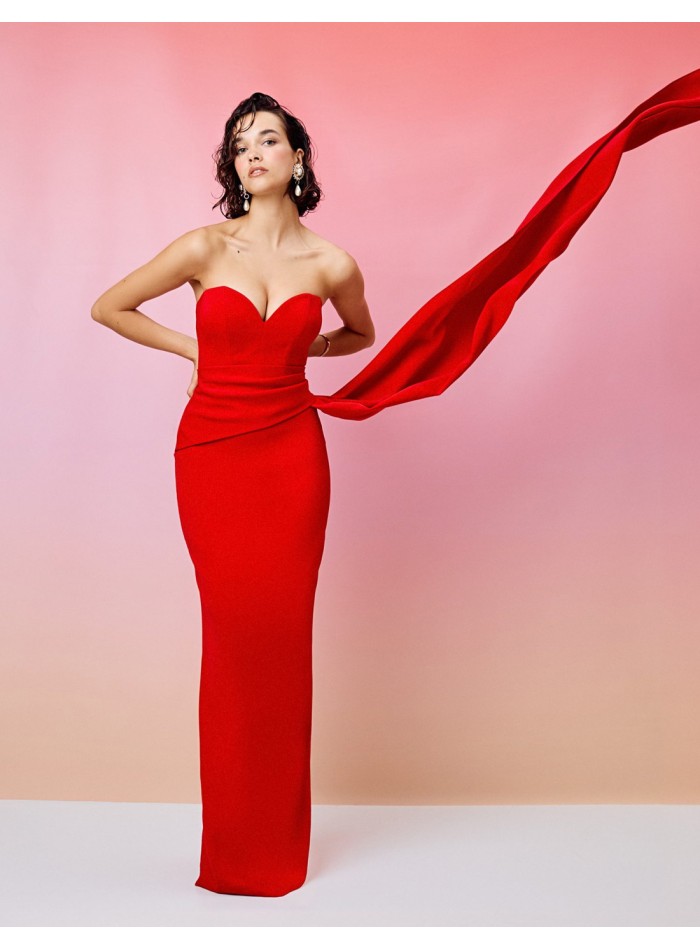 Long party dress with sweetheart neckline and side plunging neckline