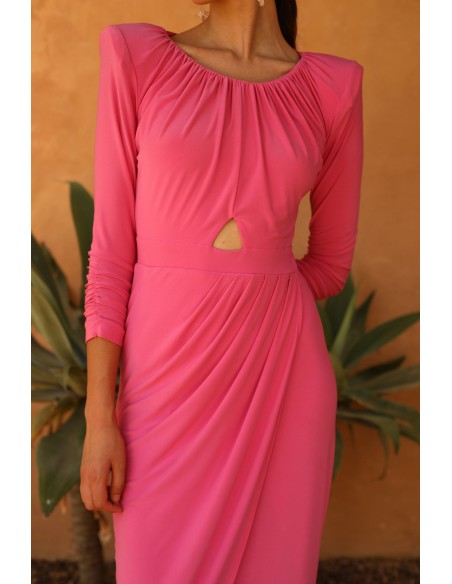 Robe d'invité midi à manches longues avec découpe à la taille