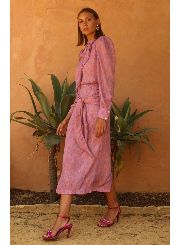 Robe de soirée midi avec laçage à l'encolure et...