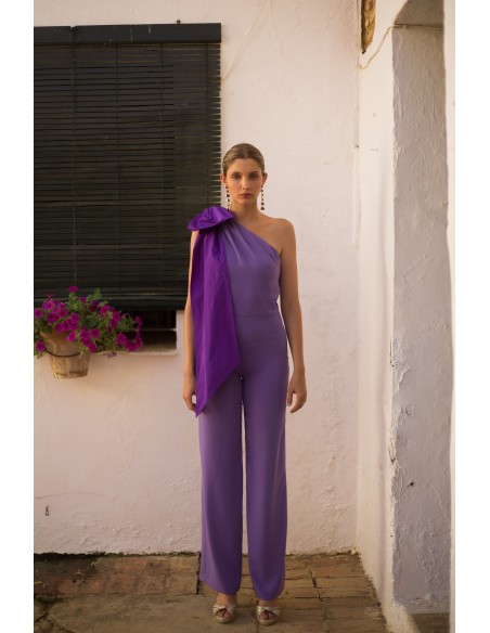 Purple long party jumpsuit with maxi lacing on the shoulder