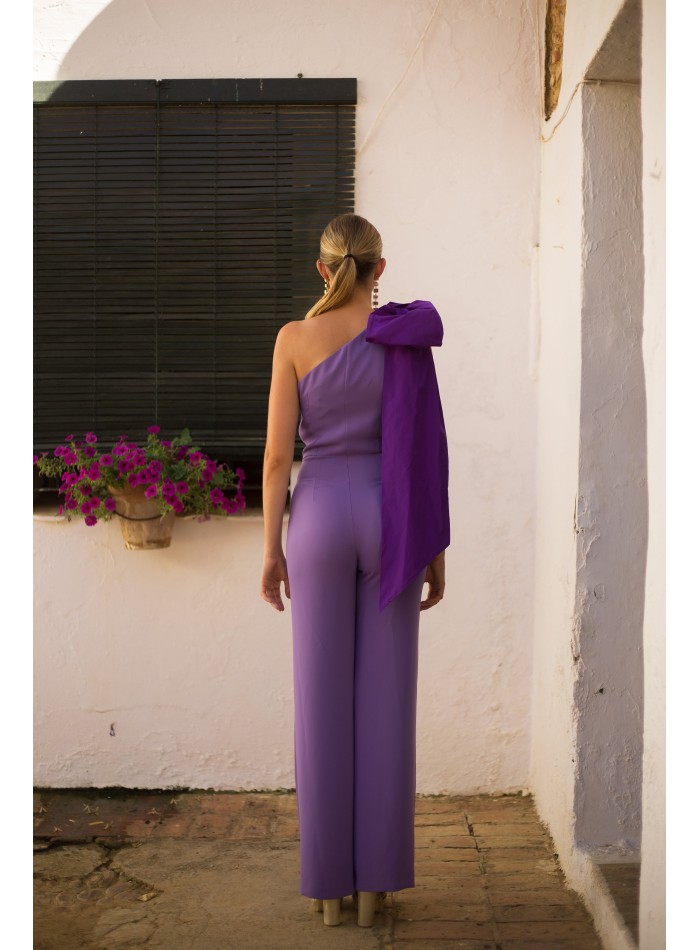 Mono de fiesta largo morado con maxi lazada al...