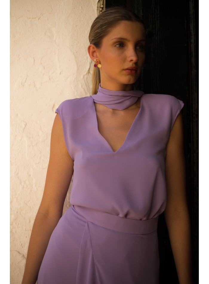 Conjunto top y falda con volantes cascada malva