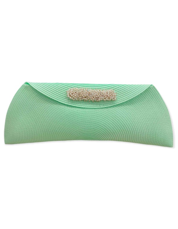 Cartera de rafia verde menta adornada con pedrería