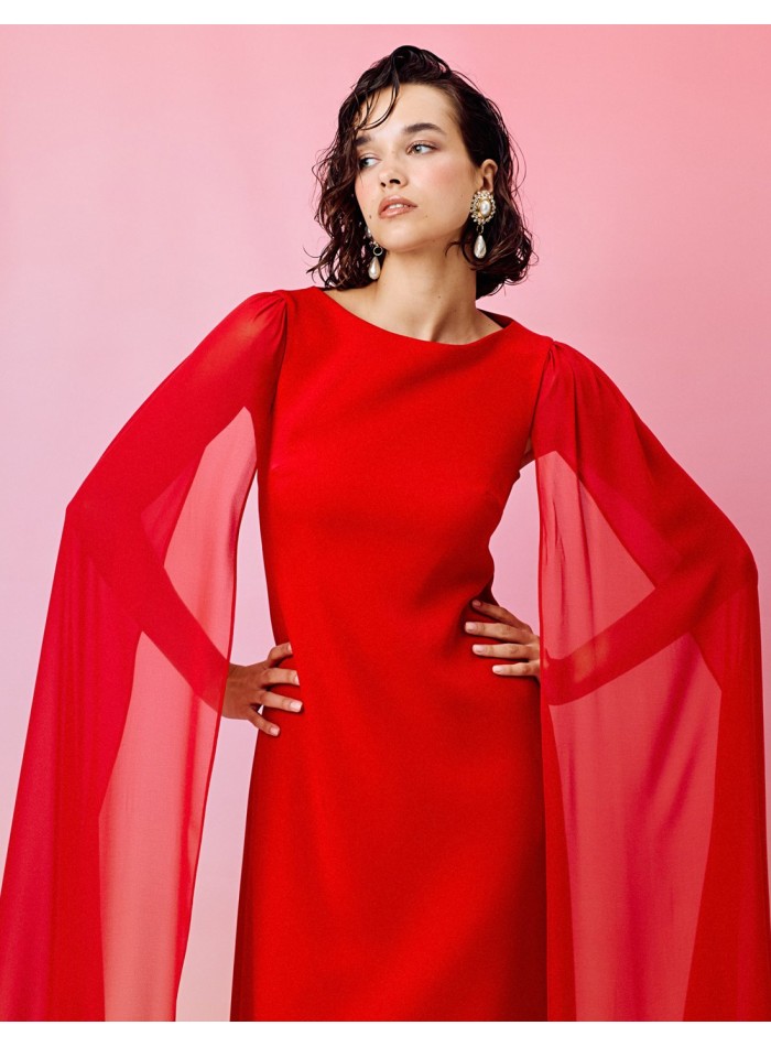 Long party dress with cape sleeves and round neckline