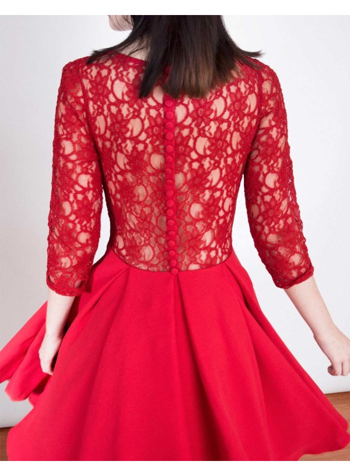 Vestido de cóctel rojo con cuerpo de encaje y espalda transparente de Lauren Lynn London INVITADISIMA