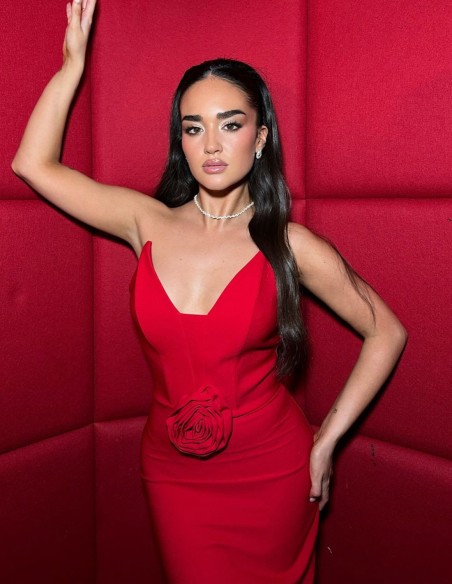 Vestido de cóctel palabra de honor con maxi flor en 3D - Marta Baos Vestido de cóctel palabra de honor con maxi flor en 3D - Marta Baos