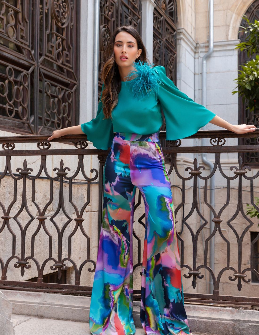 Set of French sleeve blouse and printed pants for events INVITADISIMA