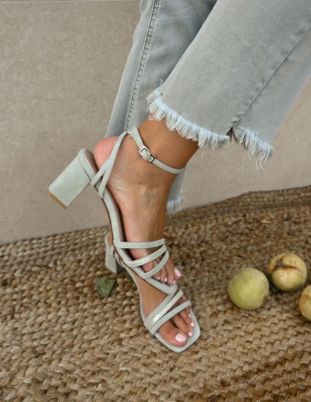 Sandale de fête verte à lanières nouées à la cheville