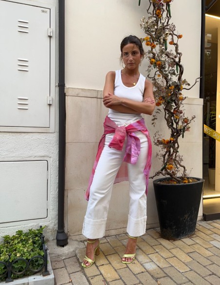 Sandalia de fiesta con tiras color lima y dorado