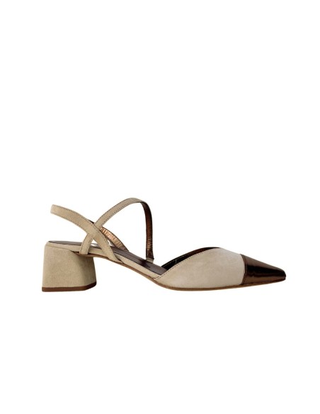 Beige suede party shoe with metallic tip