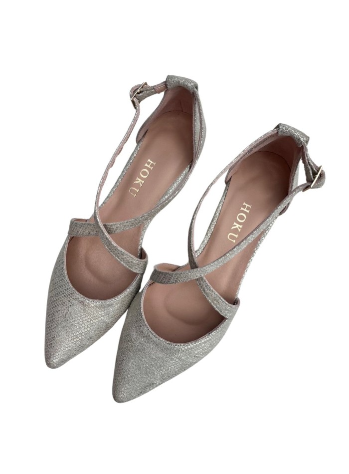 Flat leather ballerina flat with textured fabric
