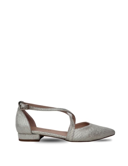Flat leather ballerina flat with textured fabric