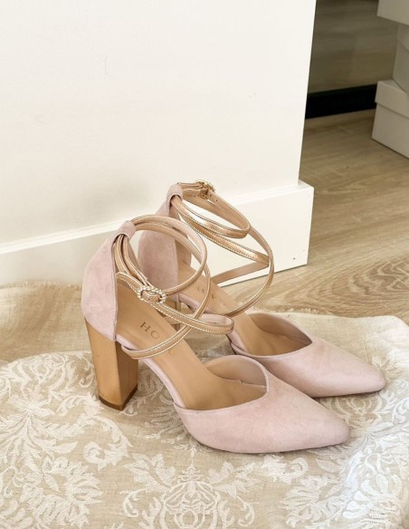 Pink suede party shoe with gold details