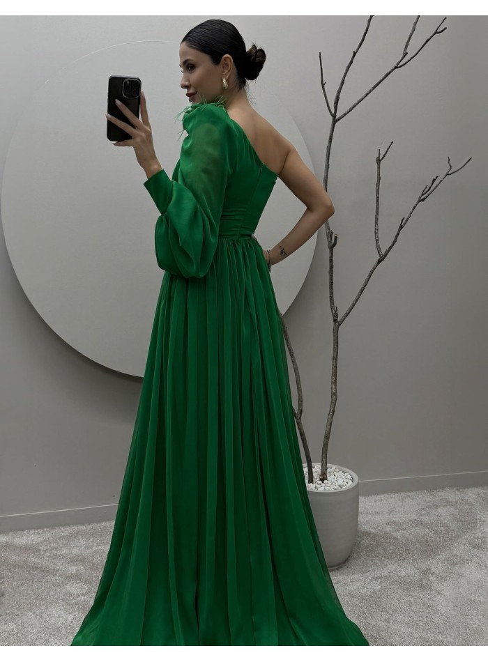 Robe longue d'invité avec épaule asymétrique et...