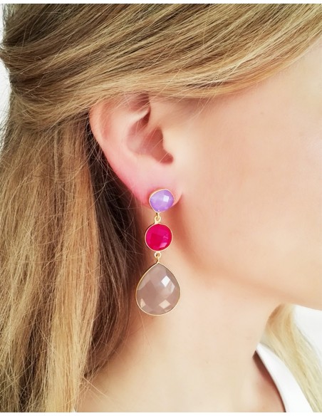Detalle de los pendientes Ribbon. Pendientes largos de fiesta de Welowe en INVITADISIMA Detalle de los pendientes Ribbon. Pendientes largos de fiesta de Welowe en INVITADISIMA