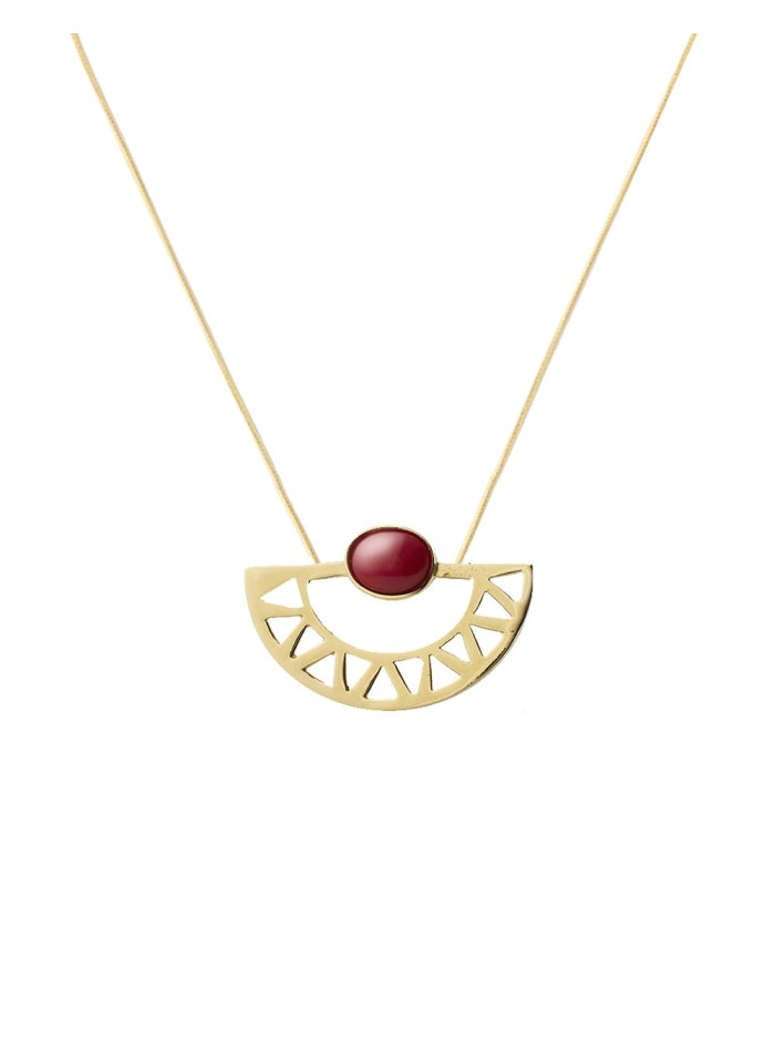 collar de luna egipcios dorado con piedra roja de Li Jewels para INVITADISIMA