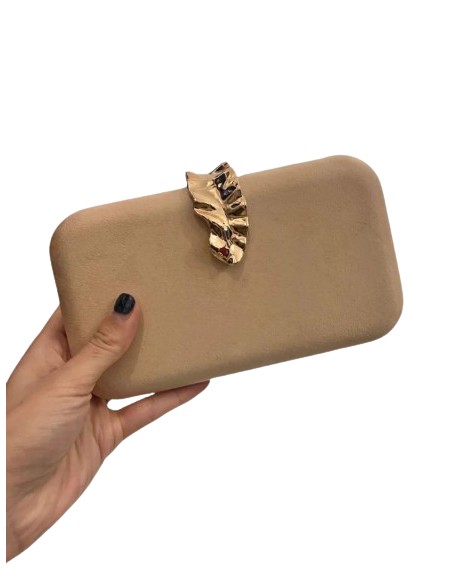 Bolso de fiesta de antelina con broche de hoja dorado - INVITADA PERFECTA