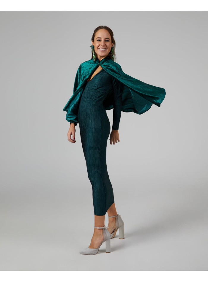 Short emerald green velvet cape with button