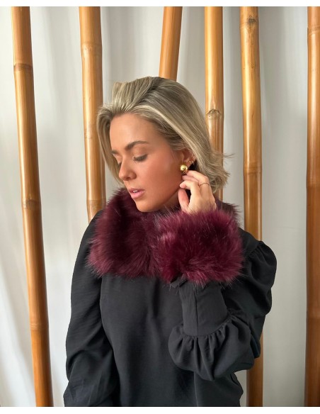 Manchettes en fausse fourrure cerise