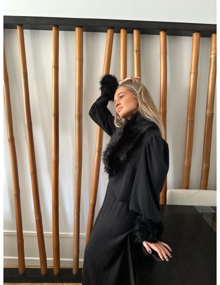 Puños de pelo sintético negro