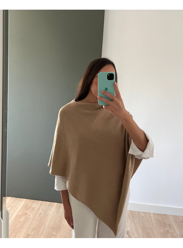 Brown-camel knitted poncho with closed collar