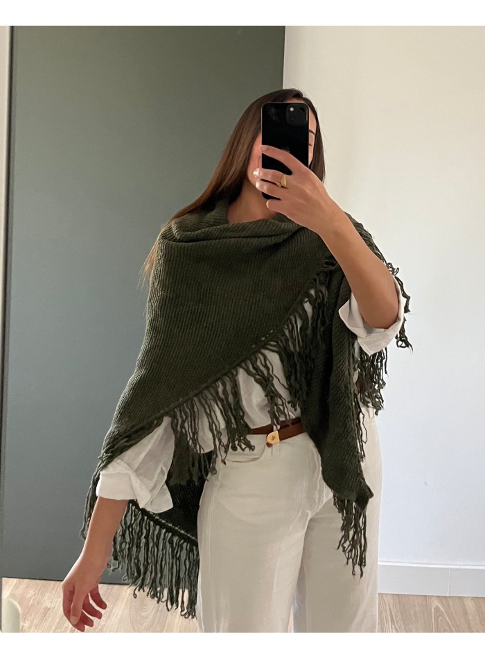 Multiposition dark green fringed short poncho