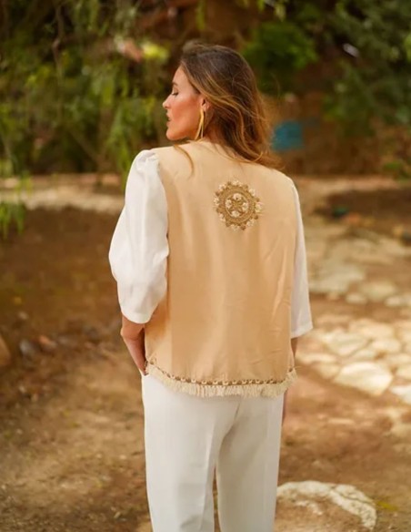 Pantalón blanco de crepe con pinzas y tiro alto