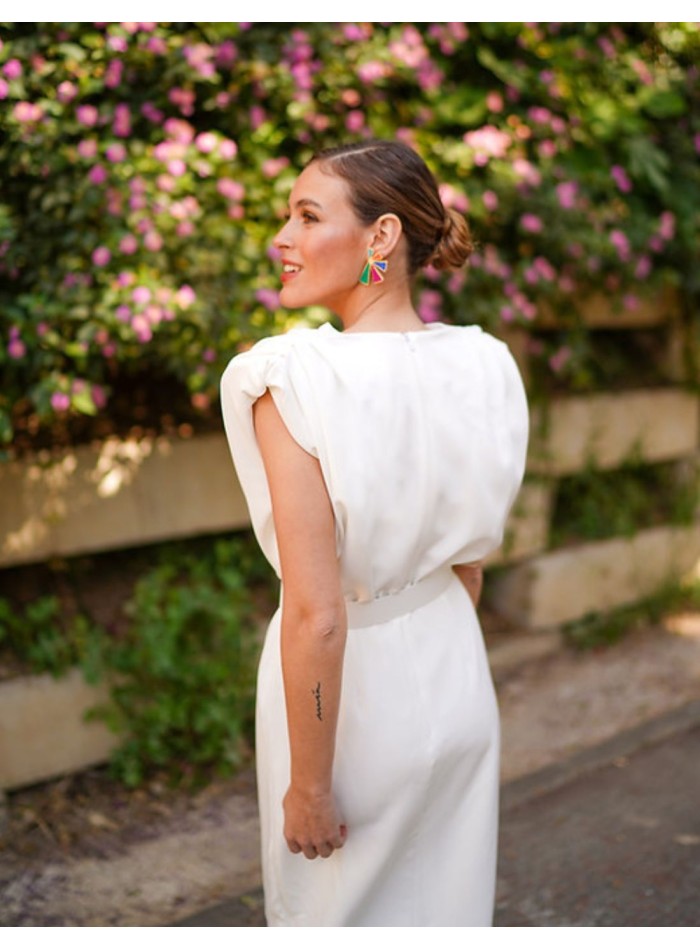 Robe midi blanche sans manches à volants