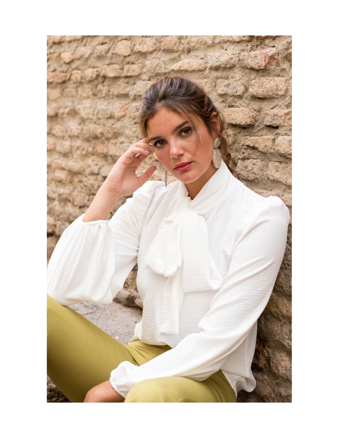 White Chiffon Blouse With Lace For Events Invitadisima