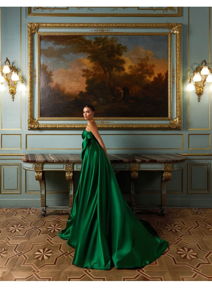 Long evening gown in emerald green satin with...