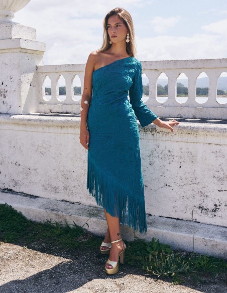 Vestido midi asimétrico con flecos en el bajo Vestido midi asimétrico con flecos en el bajo