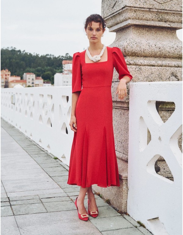 Vestido de fiesta midi con escote cuadrado y nesgas de gasa en el bajo