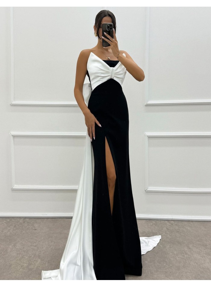 Robe longue de fête avec encolure à nœud et traîne