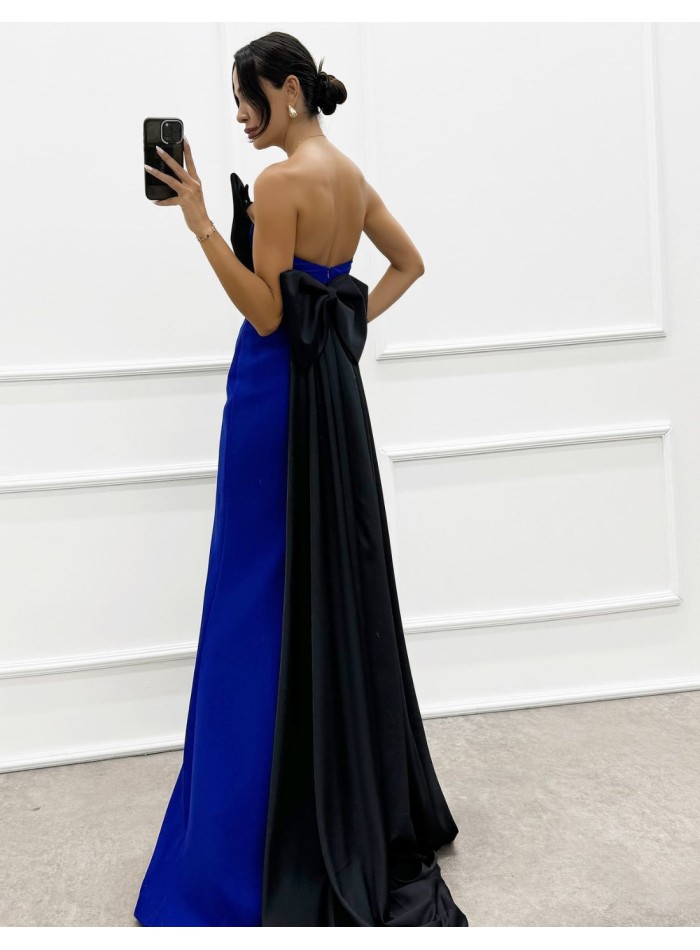 Vestido de fiesta largo con escote en forma de...