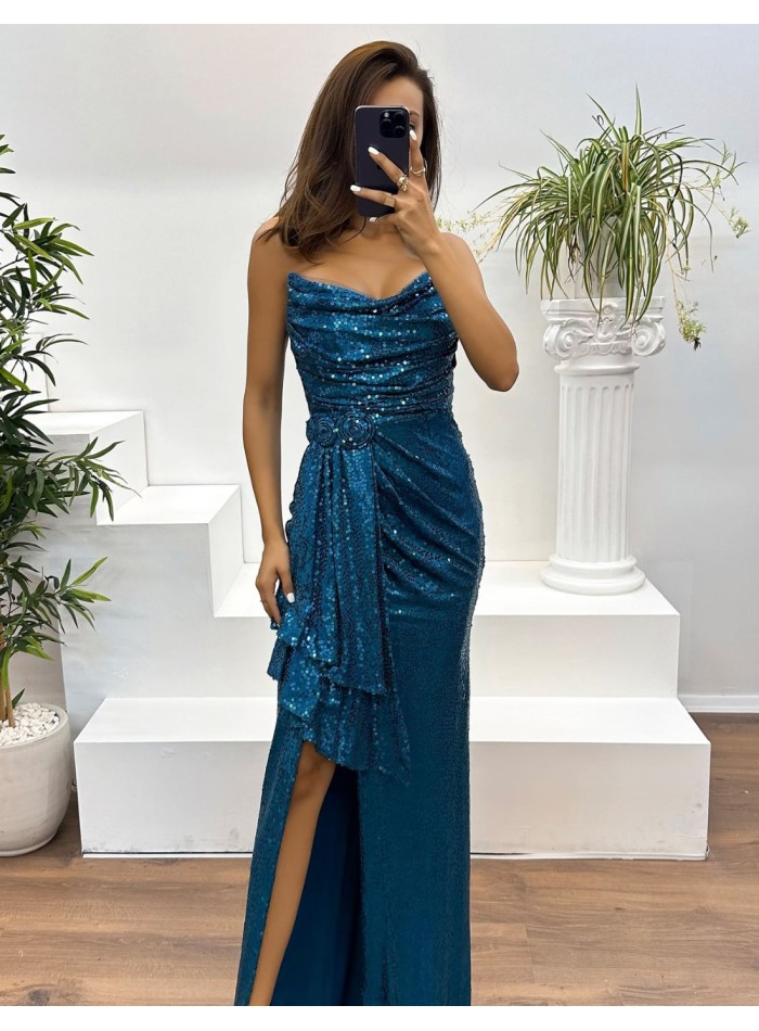 Robe longue de soirée sans bretelles, drapée de sequins