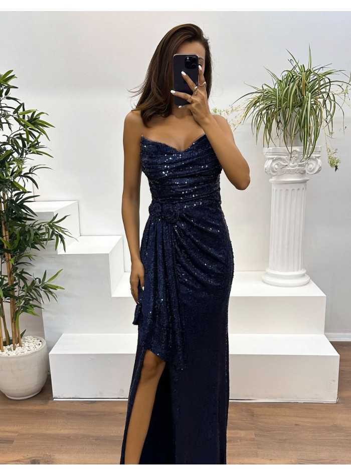 Robe longue de soirée sans bretelles, drapée de sequins