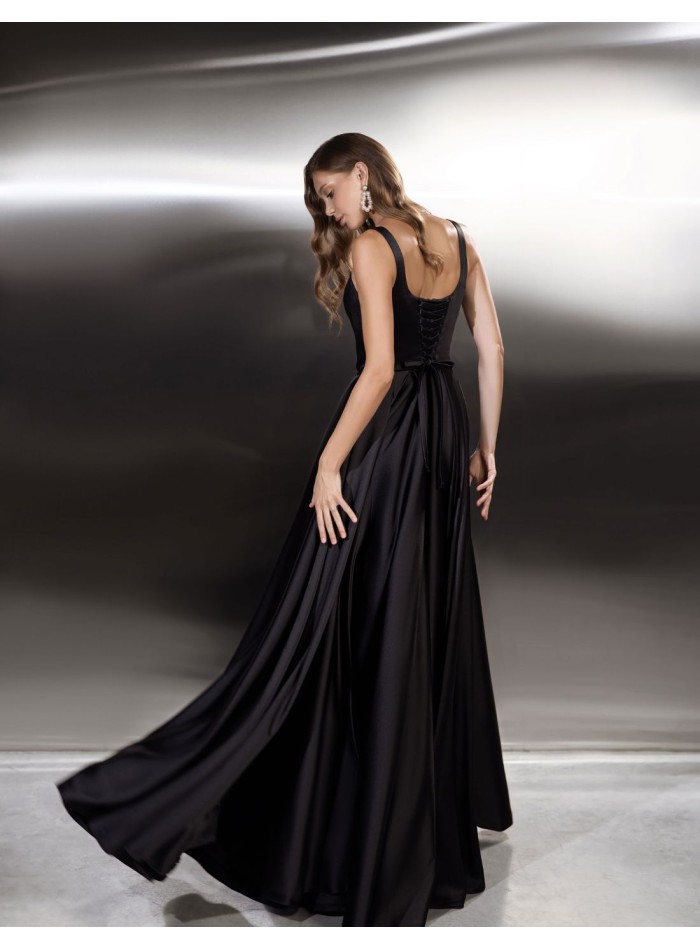 Robe longue de fête avec Boutonnières et fente...